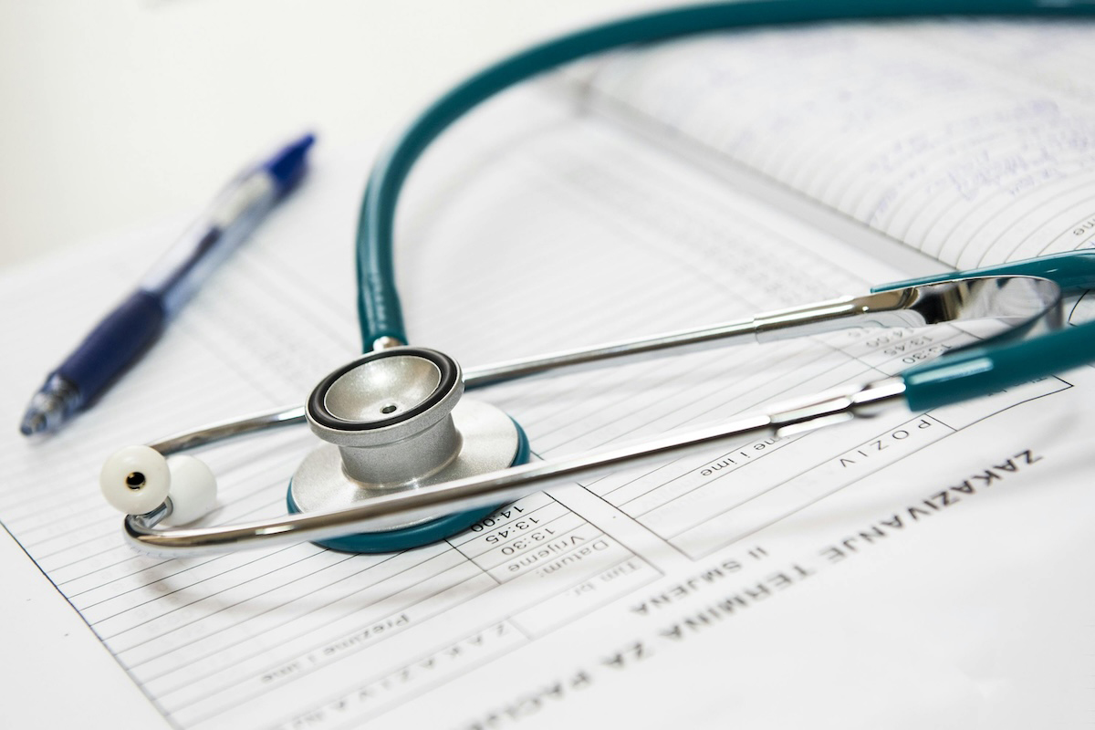 No federal data framework? Here’s how healthcare companies can build trust in AI
